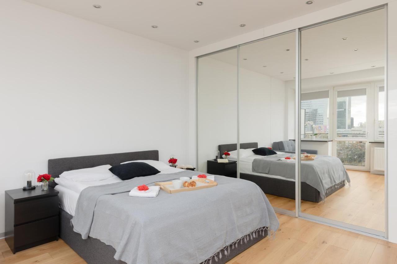 Apartments The View By Noclegi Renters Varsovie Extérieur photo